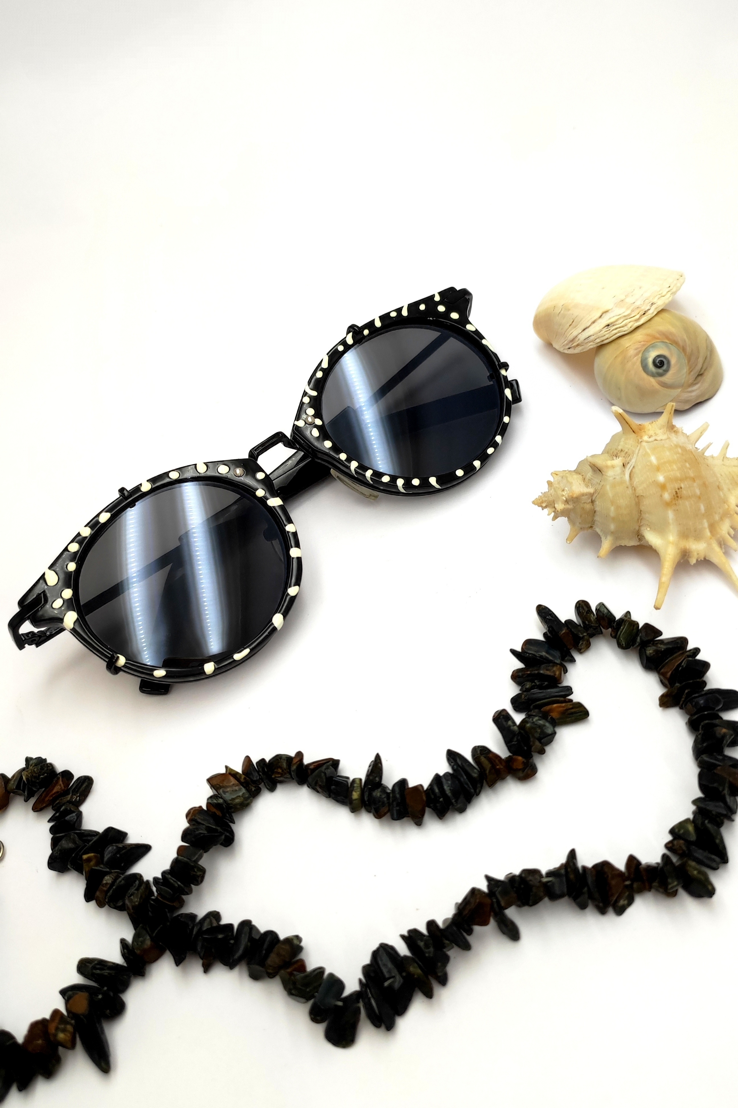 عینک آفتابی شیشه گرد برای استایل‌های خاص