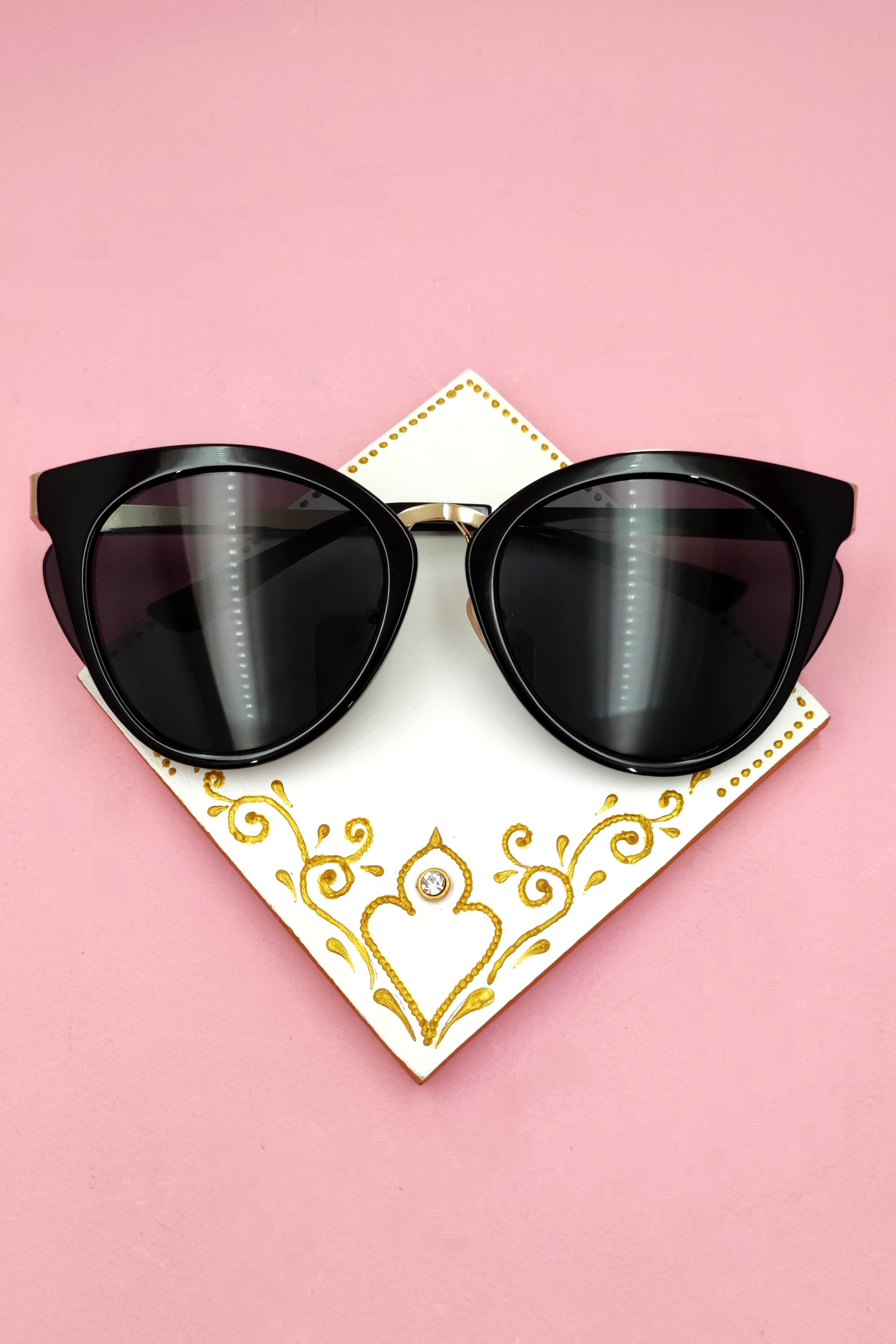 عینک آفتابی اورجینال سایز بزرگ مشکی با عدسی خاص