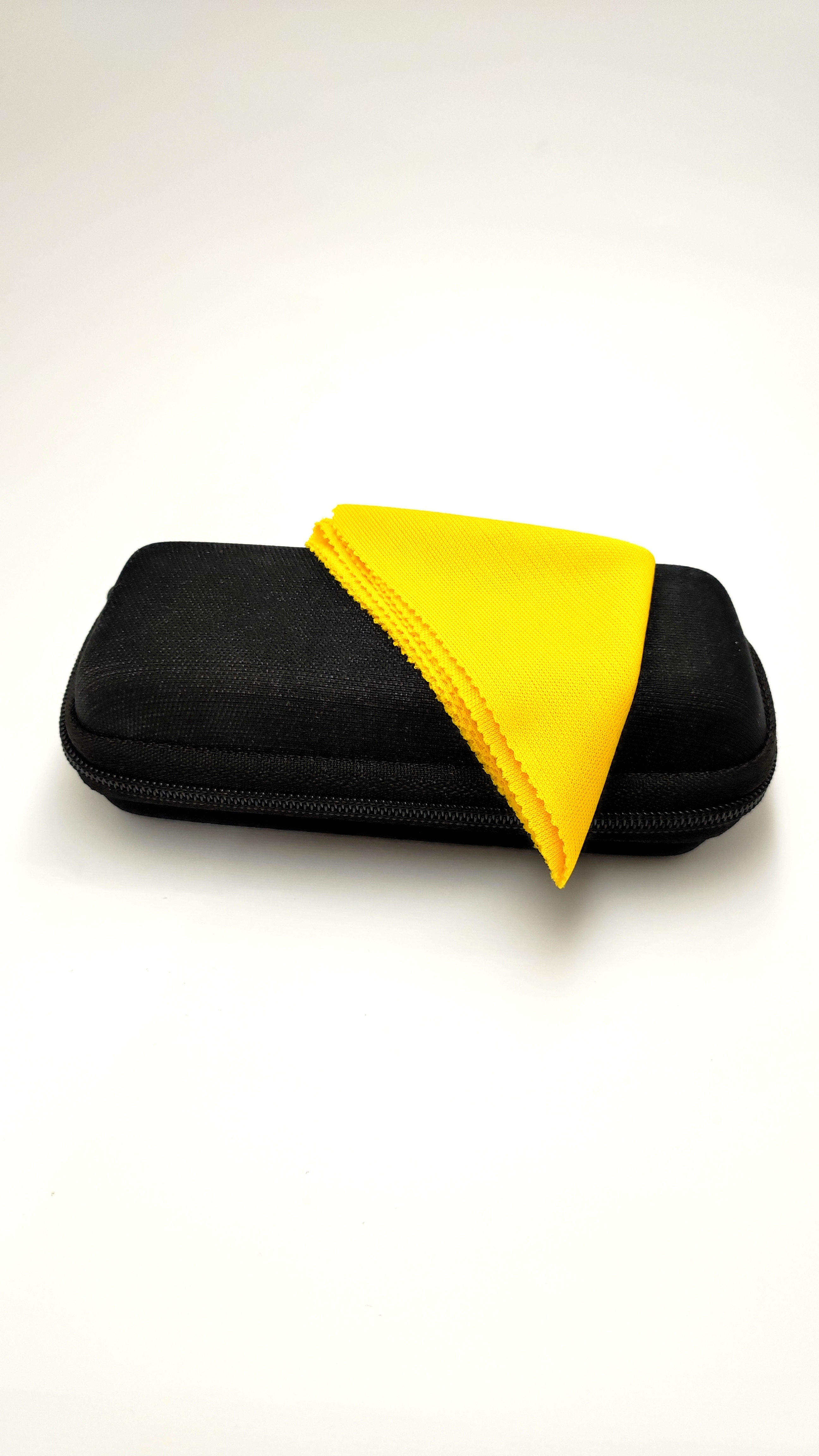 کیف عینک آفتابی هاردکیس مستطیل همراه دستمال