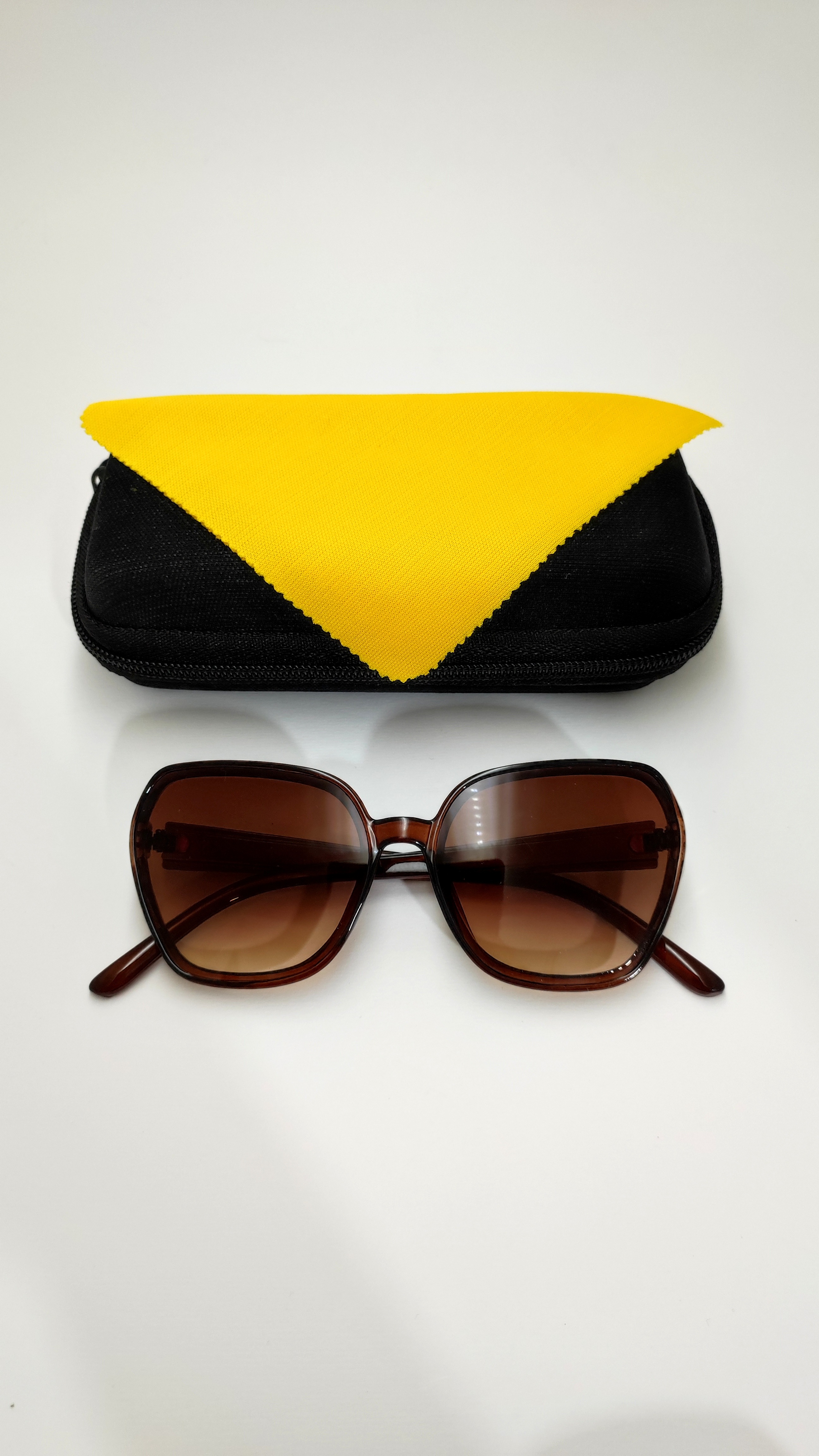 عینک آفتابی فلت نوجوان قهوه‌ای و طوسی عدسی هایلایت